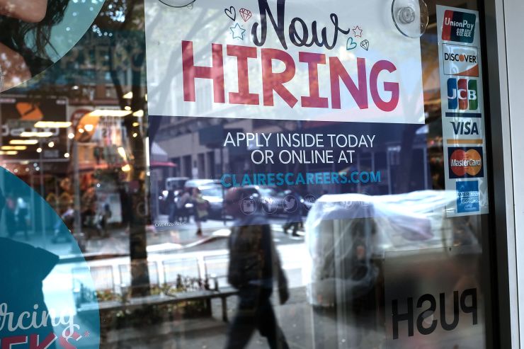 美国每周失业救济人数下降幅度超过预期