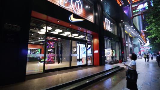 耐克在上海开设首家全球旗舰店面向年轻消费者