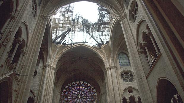 巴黎圣母院的火焰可能是一个具有更广泛意义的象征