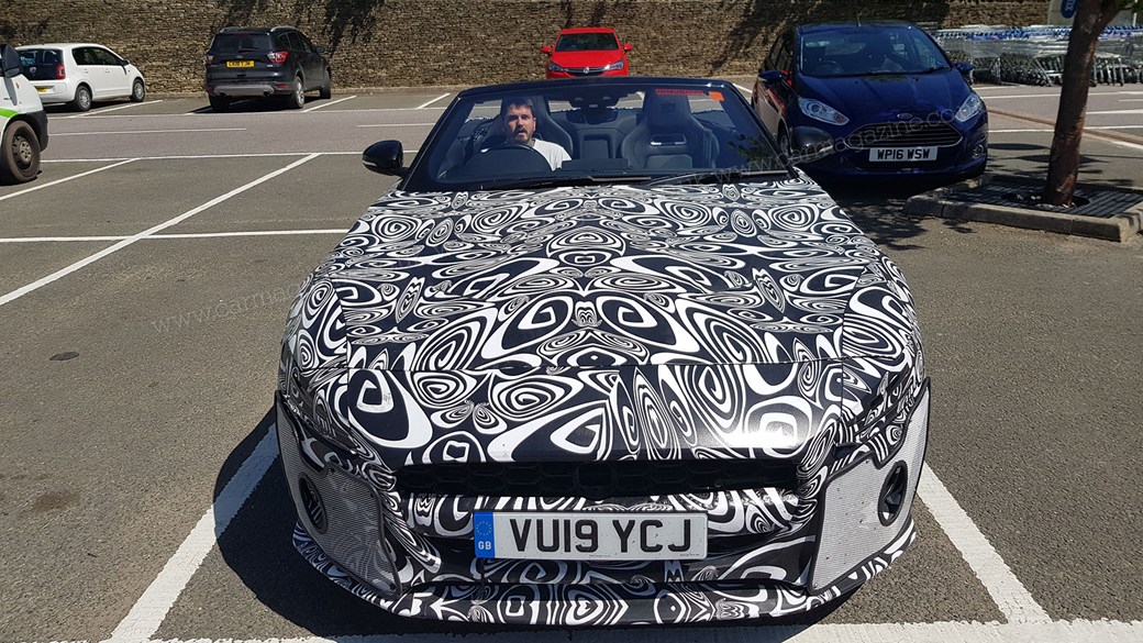 新款2020 Jaguar F型敞篷跑车采用V8动力