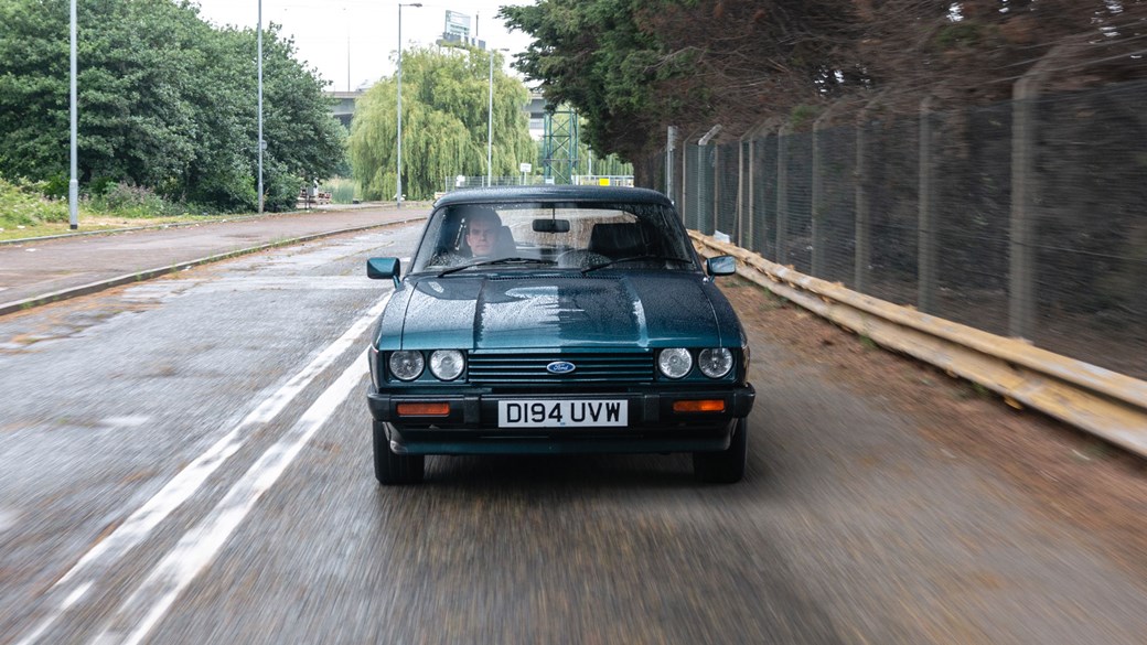 驾驶经典福特Capri 280Brooklands评论