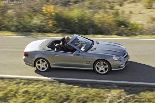 Mercedes SL获得更多的美感动力和装备