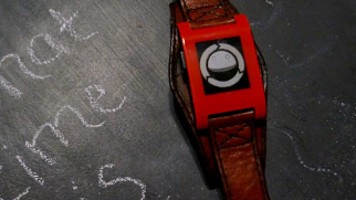 Swappa扩展为可穿戴设备现在就购买轻巧的未来主义手表