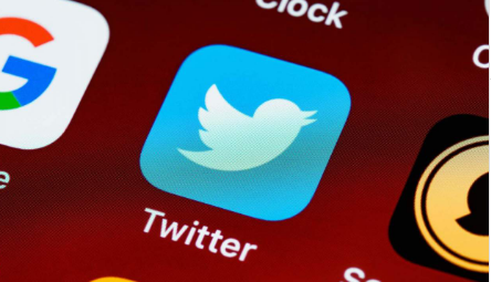 Twitter撤消按钮测试可让用户停止其轨迹中的错字推文