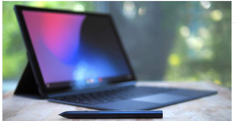 一种新型Chromebook的耳语出现了它可能是可拆卸的OLED触摸屏