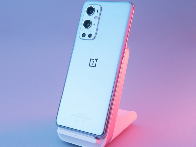 OnePlus9Pro智能手机用户报告过热问题修复推出