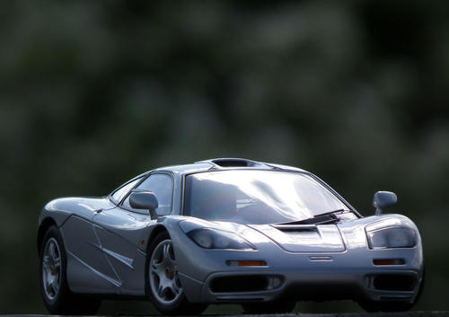 迈凯轮F1为现代超级跑车奠定了蓝图该车仅由71辆示例车提供动力