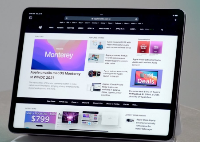 苹果iPadOS15在iPad上进行多任务处理