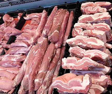 ​猪肉批发价每斤降到10元以下 来做个网红脆皮五花肉尝尝吧？