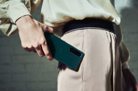 索尼Xperia1III智能手机售价超过26000比索