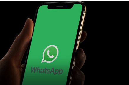 WhatsApp可以同时在多台设备上使用但不能在另一部智能手机上使用