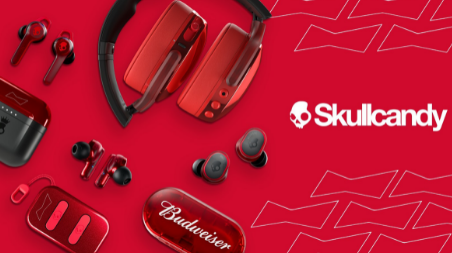 Skullcandy和Budweiser联手打造了一系列大胆的耳塞和耳机