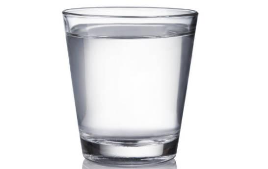 经常喝白开水，到底是对肾好还是损伤肾？