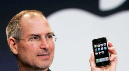 第一代IPHONE以近40，000美元的价格出售