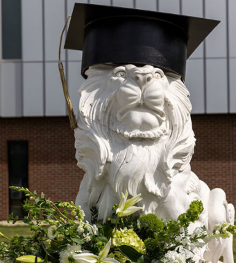 普渡大学西北分校将在秋季毕业典礼上表彰 833 名候选人
