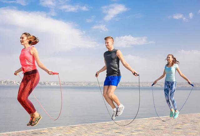 跳绳一小时消耗多少热量？