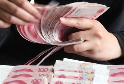中国外汇储备连续3个月增长：去年12月上升102亿美元