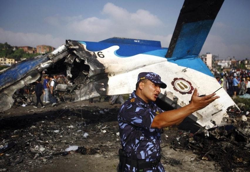 乘客舱内直播尼泊尔飞机坠毁全程（全部遇难）