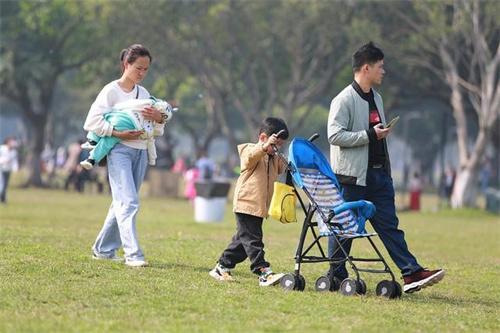 8省份宣告常住人口正增长，去年海南增加6.56万人