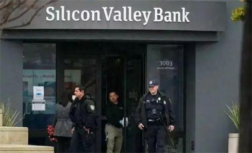 硅谷银行倒闭，导致成千上万的硅谷“打工人”将拿不到工资