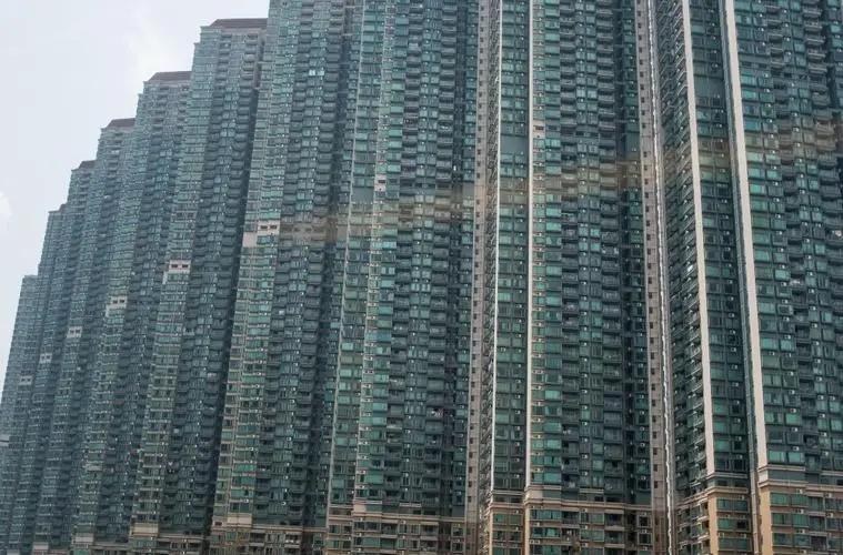 人大代表建议社会共同努力解决香港住房和养老问题