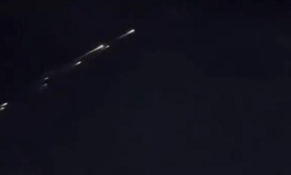 神秘光点飞过加州夜空 专家：可能为日本太空垃圾