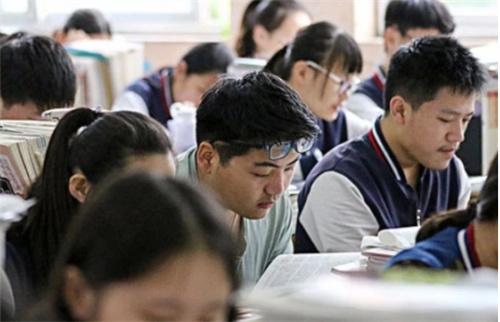 上海普通高中前三名都考不进211大学