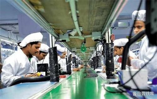 苹果订单向印度转移 郑州富士康宿舍区员工比年前减半