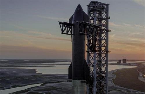 SpaceX“星舰”首次发射出状况 马斯克：找到其中不足