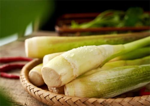 这5种蔬菜别生吃 小心感染寄生虫一招教你正确清洗蔬菜