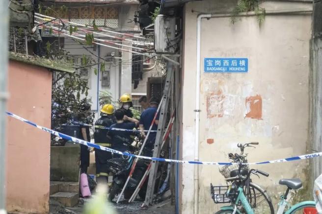 广州海珠区宝岗西后横街一民房火灾：5人死亡，社区安全问题引关注