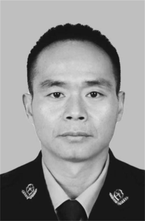 湖南英勇警官杨碧冰遇刀伤牺牲，享年43
