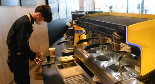 上海每平方公里有1.35家咖啡馆 销售浪潮进入全民化阶段