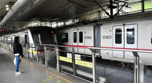 上海市民呼吁设立地铁女性专用车厢和专用通道