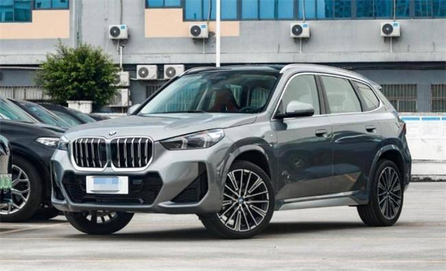 林肯冒险家 VS 宝马X1：一场豪华之争