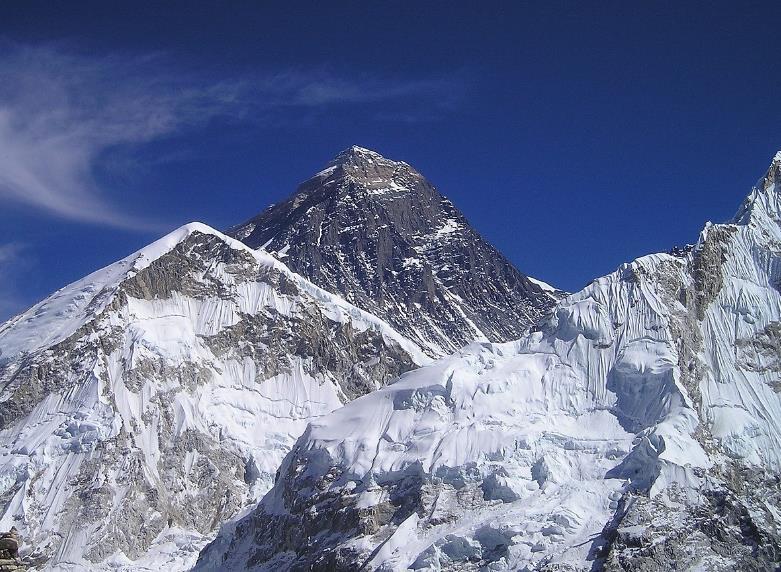 珠峰春季登山季结束：12人丧生，5人失踪，堪称最凶险之一