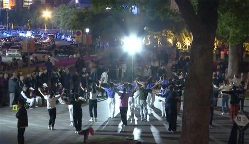 高考临近 上海阿姨组织在夜店跳广场舞 不打扰考生复习