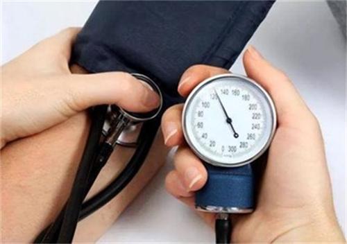 “高血压”和“低血压” 哪个种类超标危害更大