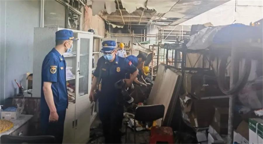 上海一医院发生火灾，责任人被控制，幸无人员伤亡