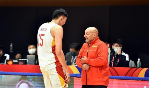 周琦前往美国治疗腰伤+试训NBA 体型恢复后赶赴青岛集训