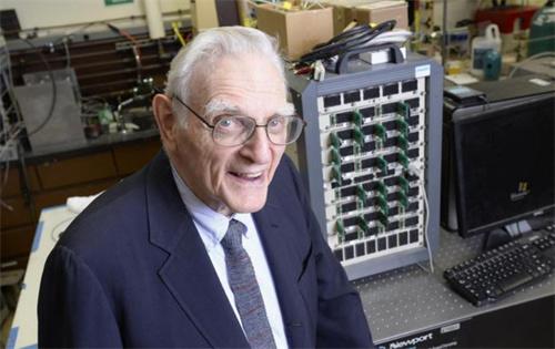 约翰·古迪纳去世了 他发明的锂电池如何能改变了世界