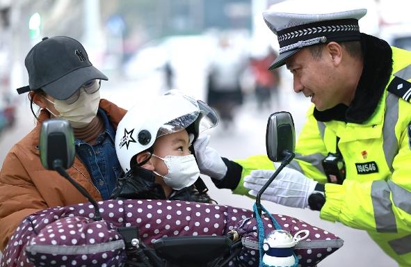强制性国家标准实施，摩托车和电动自行车乘员头盔需注意的关键点