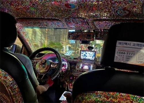 ​被首尔的出租车震惊到了 十分闪耀