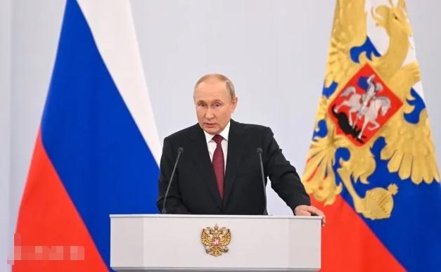 俄罗斯总统普京回应美国援乌集束弹药供应问题