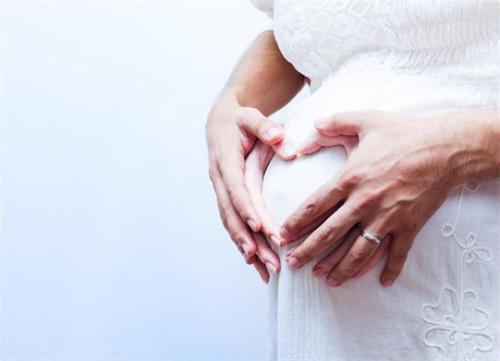 怀孕数月自身不知道 误将先兆流产当经期 38岁痛失宝宝