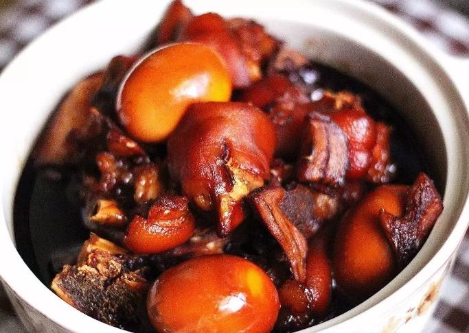 热腾腾猪脚姜醋：女性钟爱的美味养身食品