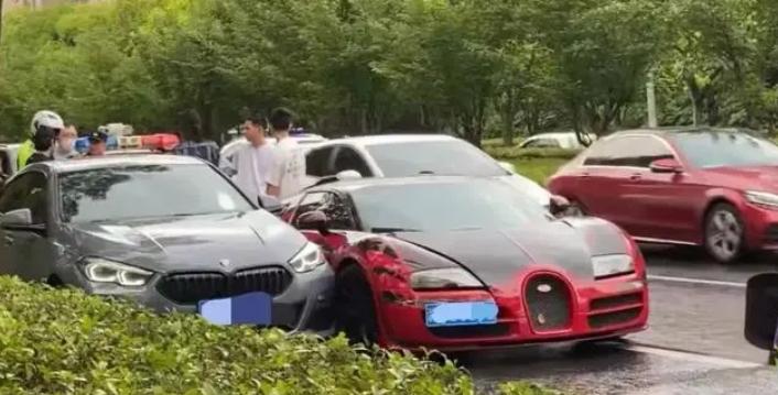 江苏苏州车祸事件：豪车加塞引发争议，文明行车责任重要！