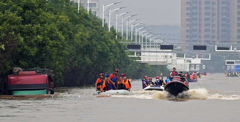 河北省转移群众超过120万人，应对强降雨挑战