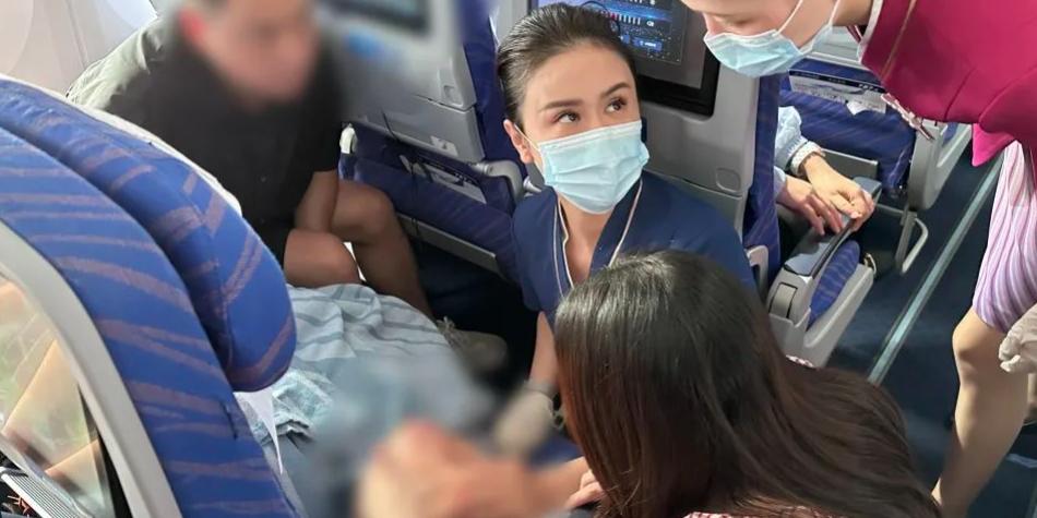 救命时刻，广州飞往西宁航班紧急滑回：乘务组与医生合作展现专业素养