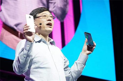 联想集团杨元庆认为未来3年智能手机在国外市场排前三